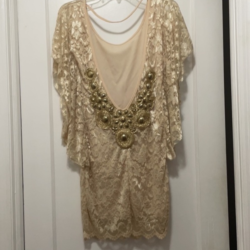 Gorgeous and sophisticated dress